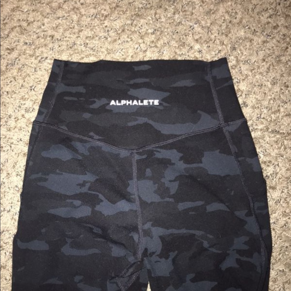 alphalete camo leggings